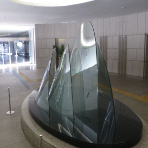 neginglass-شیشه خم 